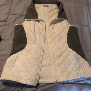 Columbia vest